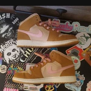 Lola Bunny Jordan gg lows size 6 y